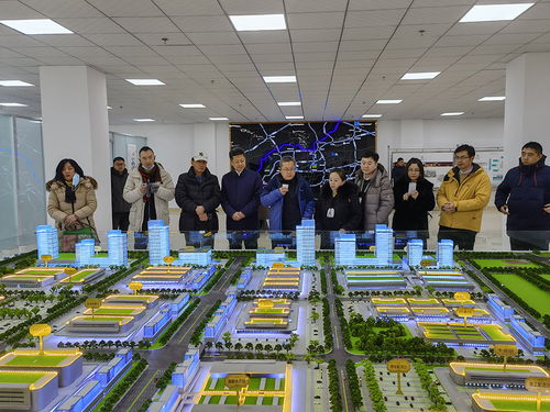 中國(guó)電子商會(huì)會(huì)長(zhǎng)王寧一行赴濟(jì)南市公益性農(nóng)產(chǎn)品批發(fā)市場(chǎng)項(xiàng)目現(xiàn)場(chǎng)參觀(guān)考察